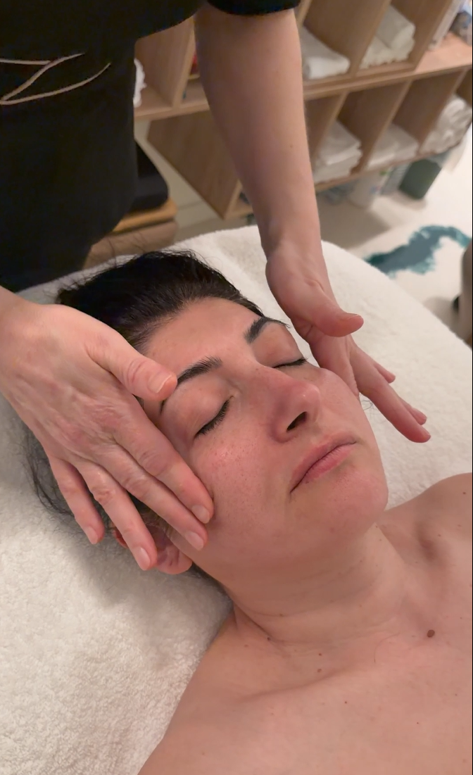 💎 Kobido inspirierte japanische Gesichtsmassage